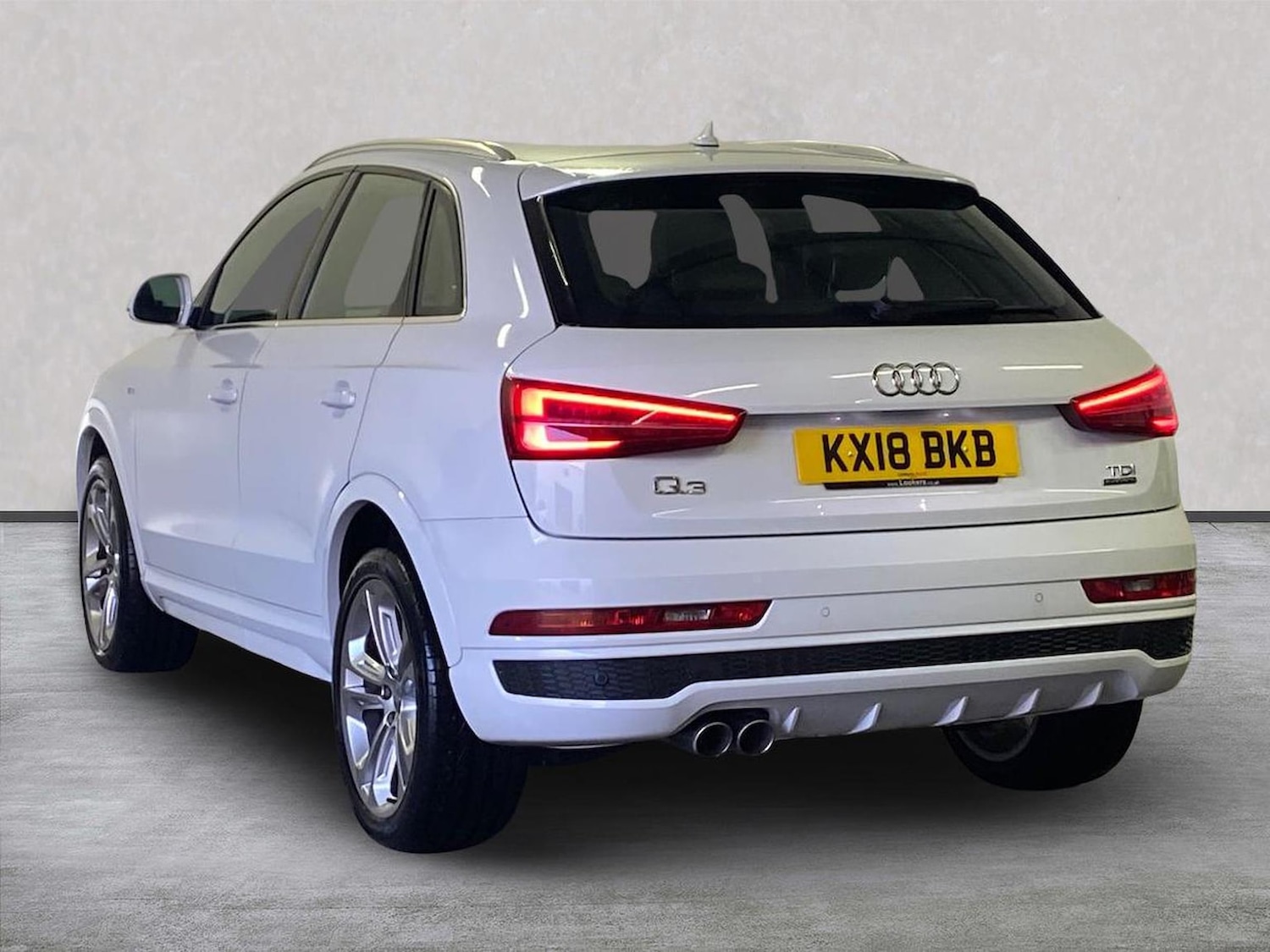 Used Audi Q3 2018 for sale - 76577307: Photo 2