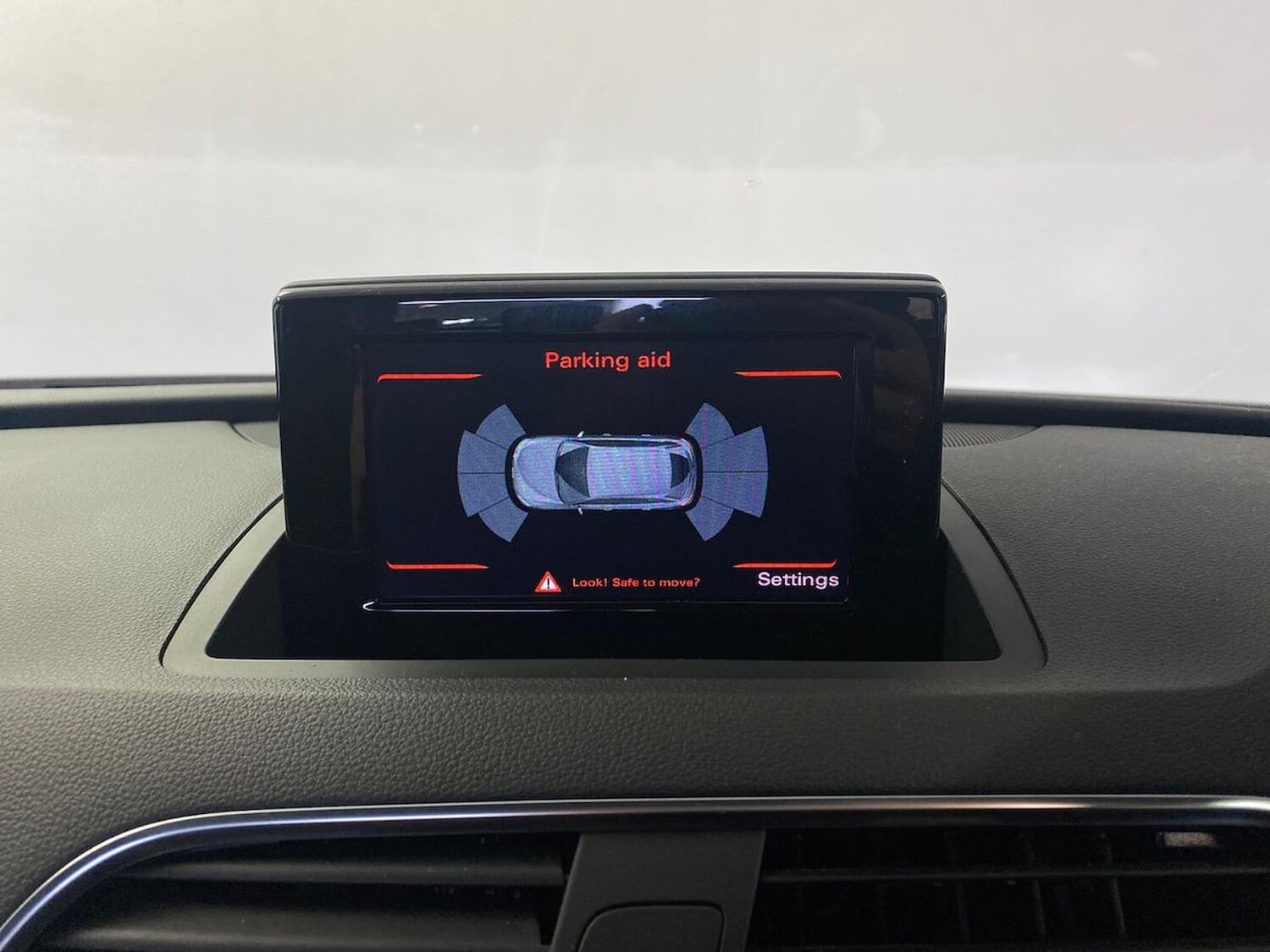 Used Audi Q3 2018 for sale - 76577307: Photo 23