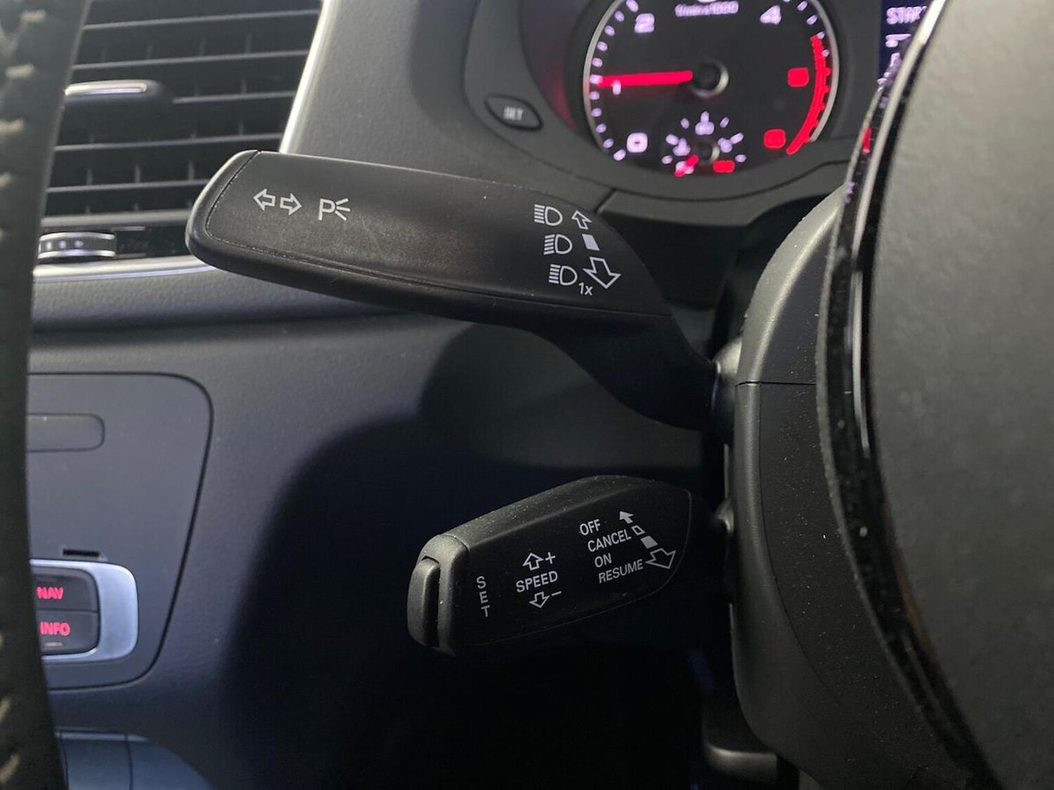 Used Audi Q3 2018 for sale - 76577307: Photo 29