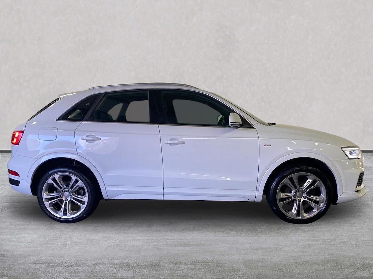 Used Audi Q3 2018 for sale - 76577307: Photo 3