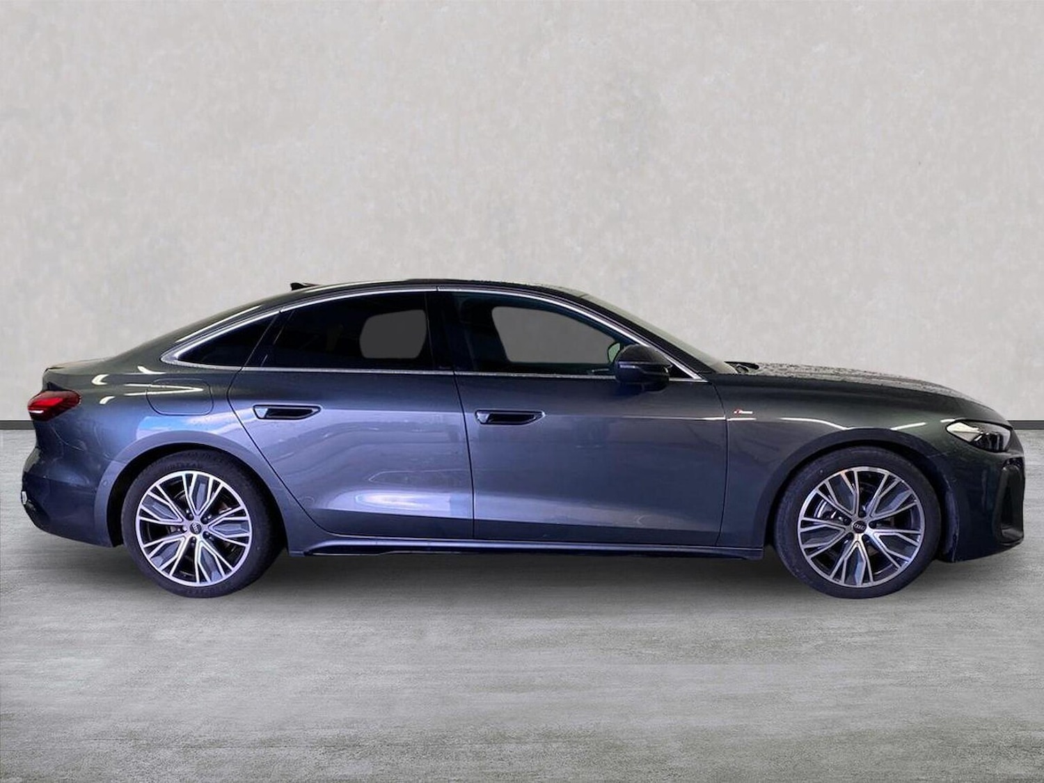 Used Audi A5 2025 for sale - 76532460: Photo 3