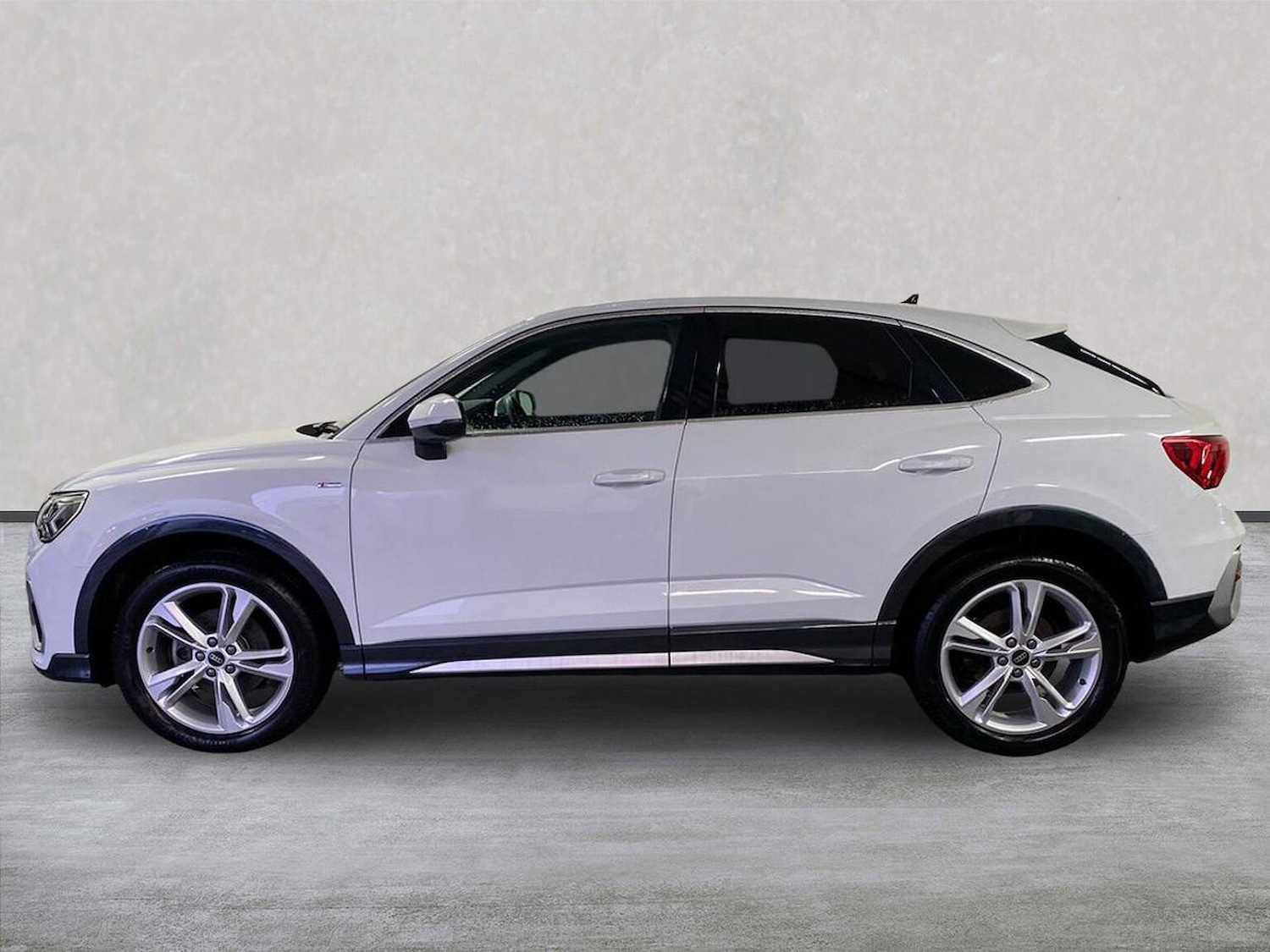 Used Audi Q3 2024 for sale - 76455250: Photo 19