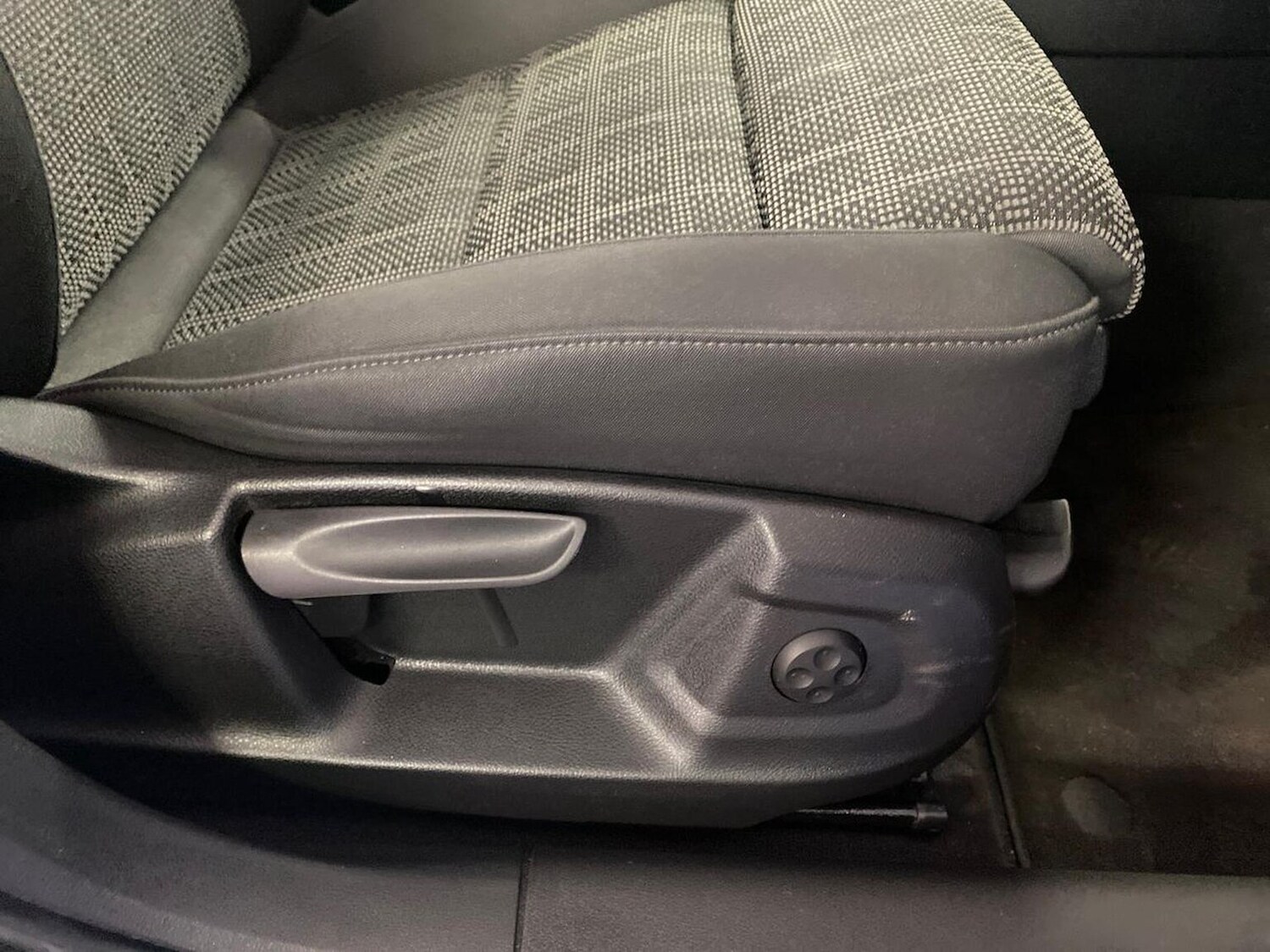 Used Audi Q3 2017 for sale - 78193015: Photo 32