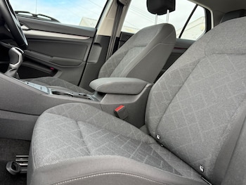 Used Volkswagen Golf 2022 for sale - 76108746: Photo 2