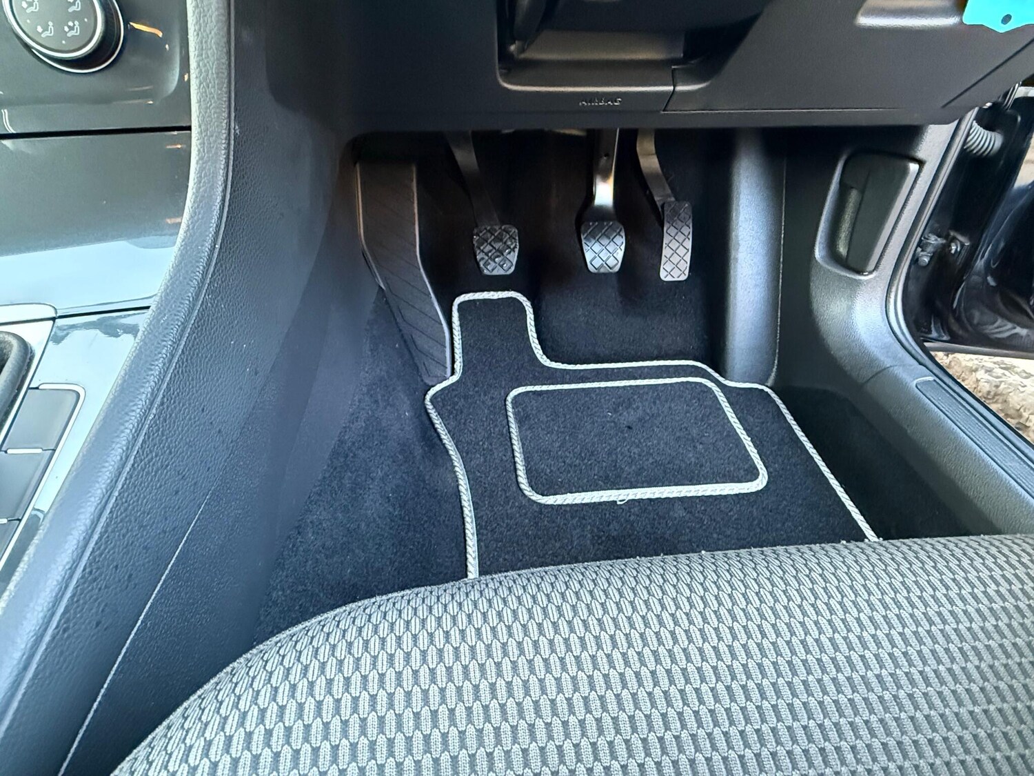 Used Volkswagen Golf 2018 for sale - 76727240: Photo 40