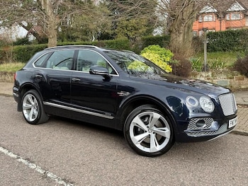 Used Bentley Bentayga 2017 for sale - 78713880: Photo