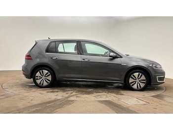 Used Volkswagen Golf 2019 for sale - 78464598: Photo