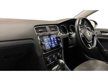 Used Volkswagen Golf 2019 for sale - 78464598: Photo