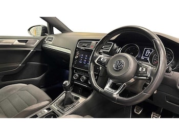 Used Volkswagen Golf 2018 for sale - 77543618: Photo