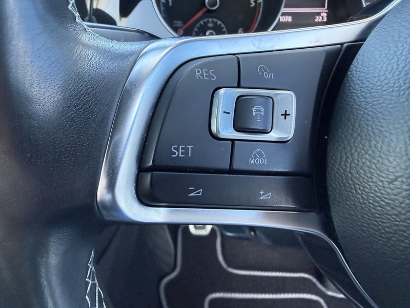 Used Volkswagen Golf 2018 for sale - 77543618: Photo 35