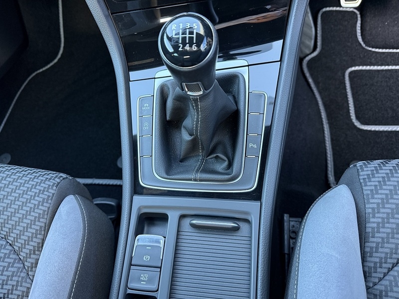 Used Volkswagen Golf 2018 for sale - 77543618: Photo 37