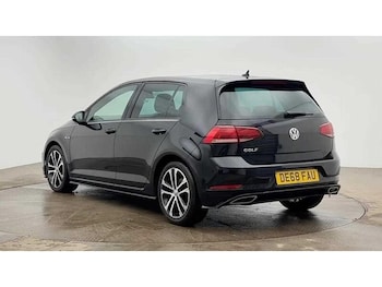 Used Volkswagen Golf 2018 for sale - 77543618: Photo