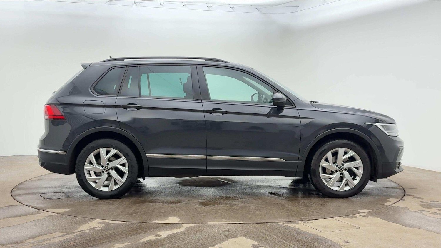 Used Volkswagen Tiguan 2022 for sale - 77279426: Photo 4