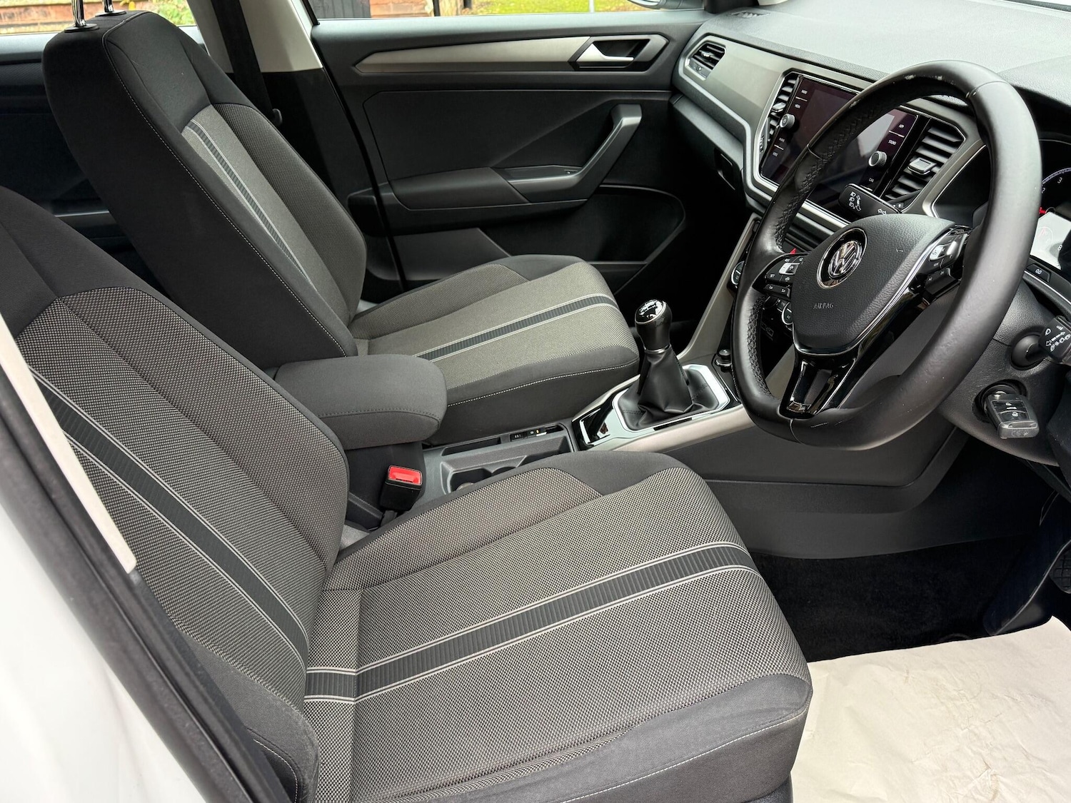 Used Volkswagen T-Roc 2020 for sale - 76527851: Photo 34