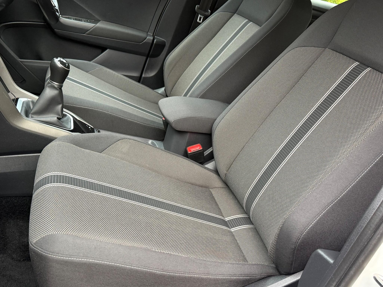 Used Volkswagen T-Roc 2020 for sale - 76527851: Photo 46