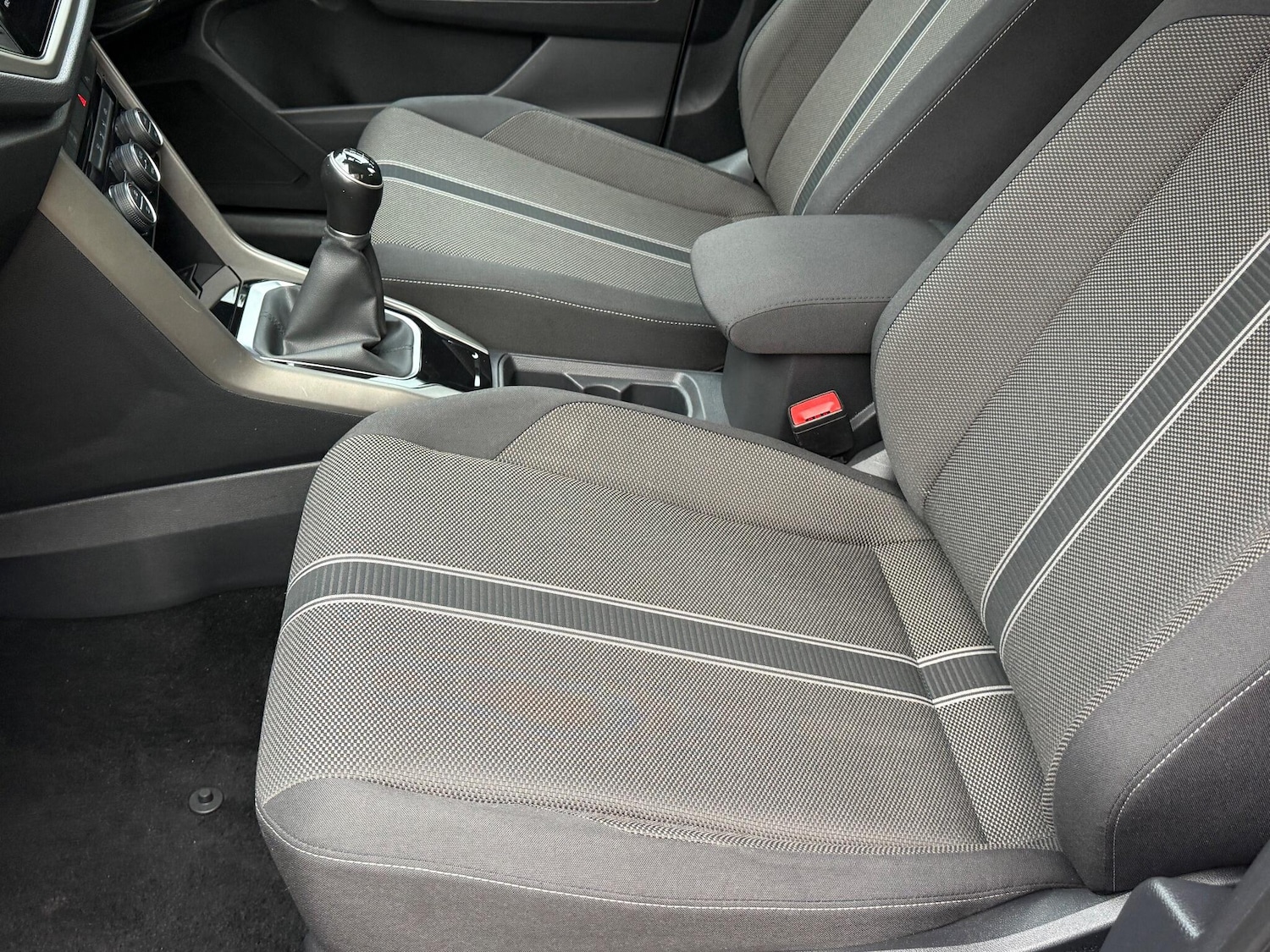 Used Volkswagen T-Roc 2020 for sale - 76527851: Photo 47