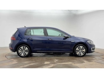 Used Volkswagen Golf 2019 for sale - 77350187: Photo