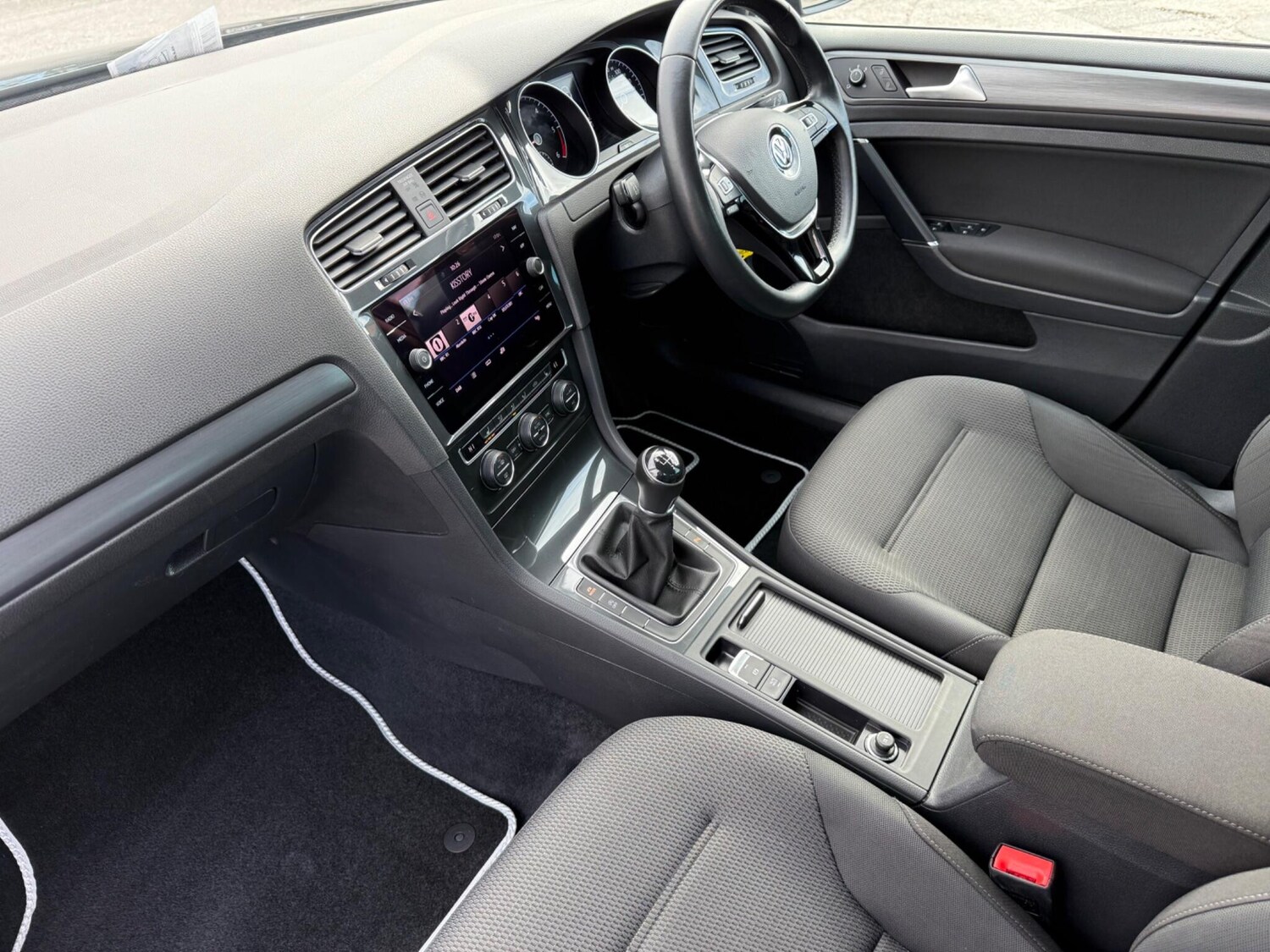Used Volkswagen Golf 2020 for sale - 75747423: Photo 45