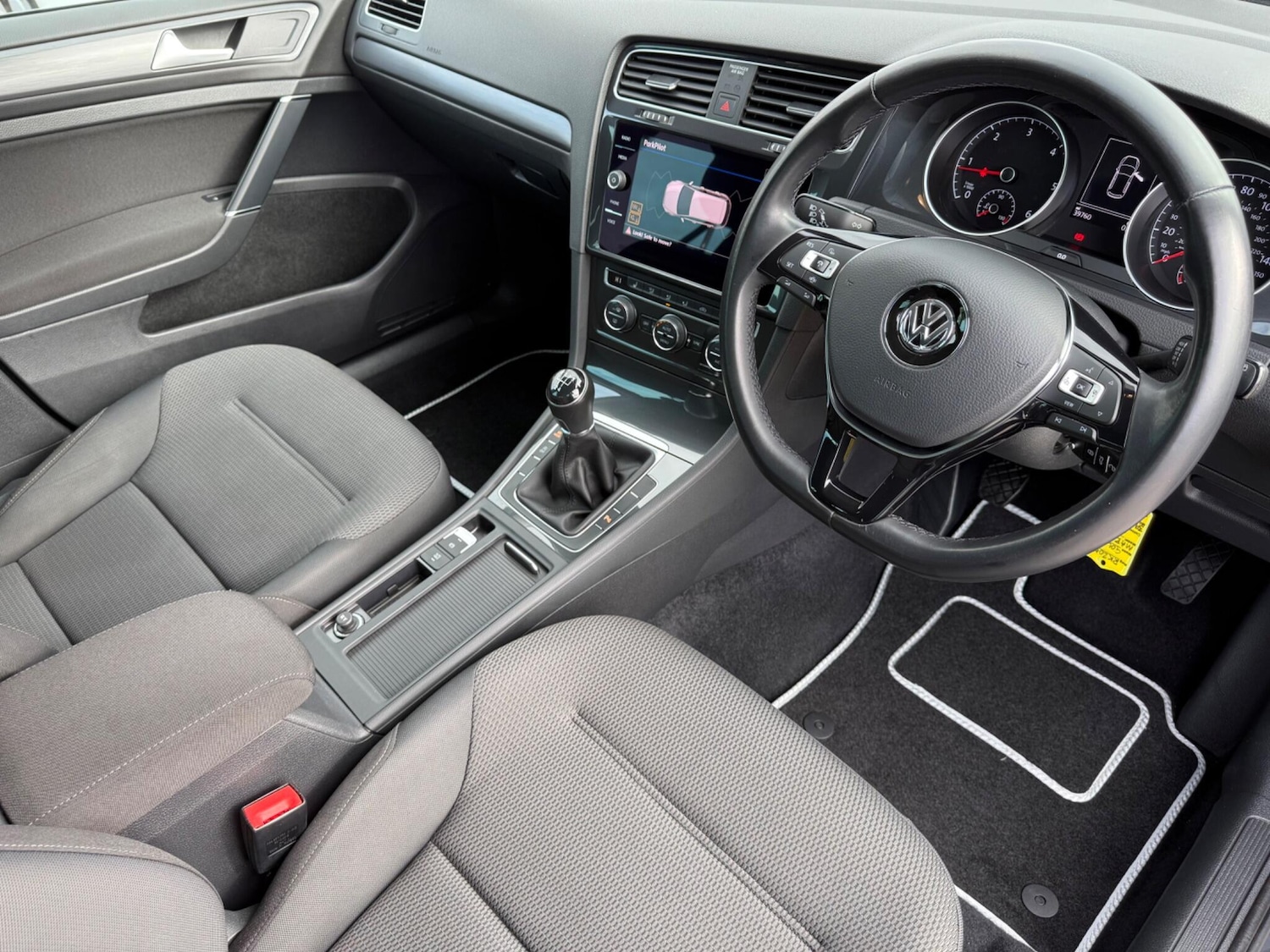 Used Volkswagen Golf 2020 for sale - 75747423: Photo 47