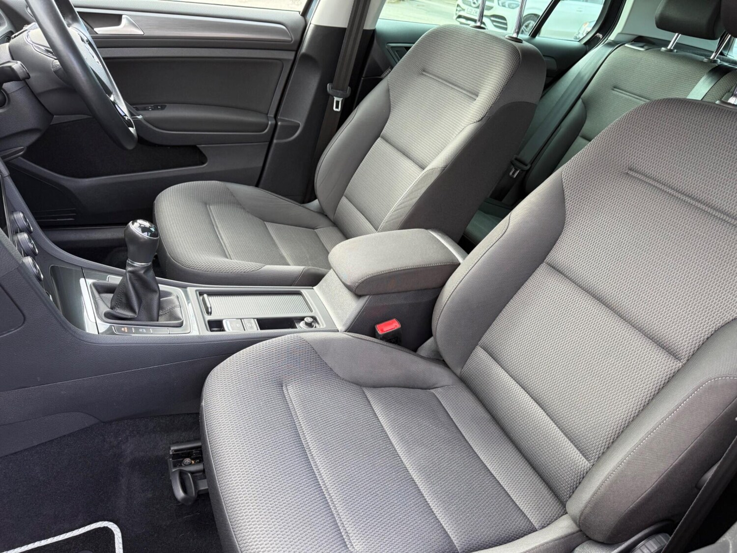 Used Volkswagen Golf 2020 for sale - 75747423: Photo 61