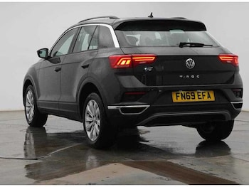 Used Volkswagen T-Roc 2019 for sale - 78746050: Photo
