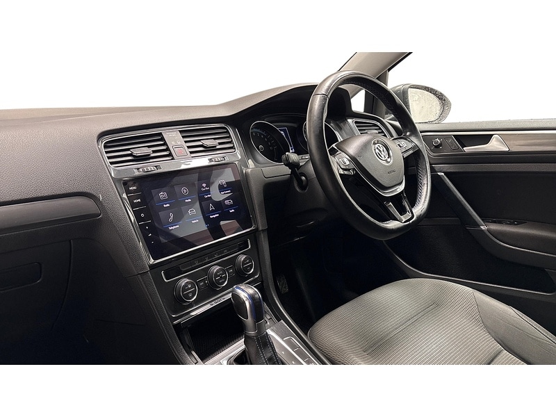 Used Volkswagen Golf 2019 for sale - 77963612: Photo 2