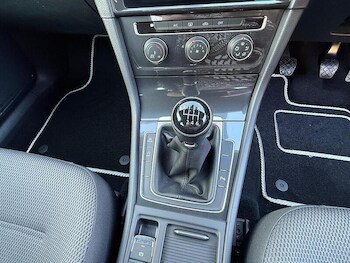 Used Volkswagen Golf 2018 for sale - 77350189: Photo