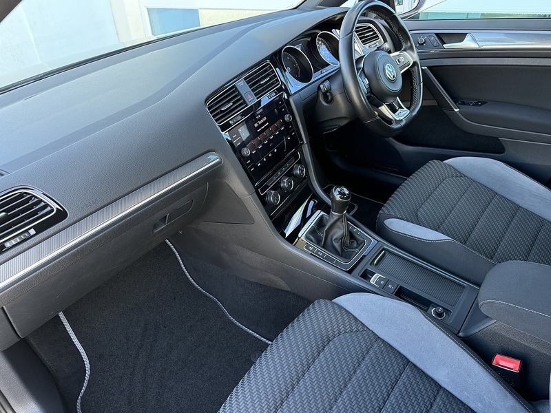 Used Volkswagen Golf 2018 for sale - 78134750: Photo 41