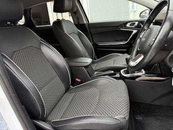 Used Kia Ceed 2022 for sale - 78713920: Photo