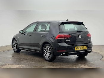 Used Volkswagen Golf 2018 for sale - 77097682: Photo