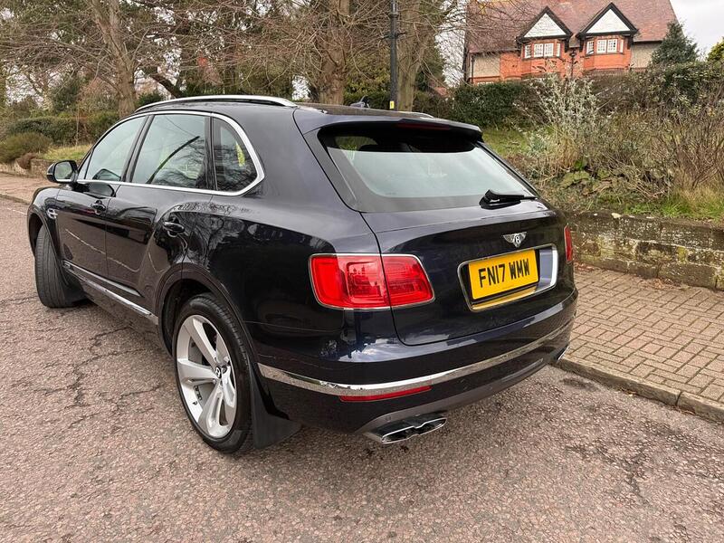 Used Bentley Bentayga 2017 for sale - 77572357: Photo 17