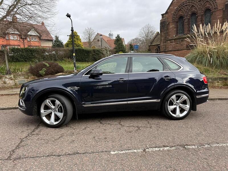 Used Bentley Bentayga 2017 for sale - 77572357: Photo 21