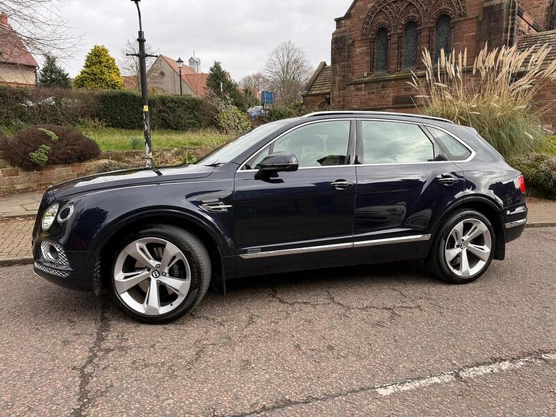 Used Bentley Bentayga 2017 for sale - 77572357: Photo 22