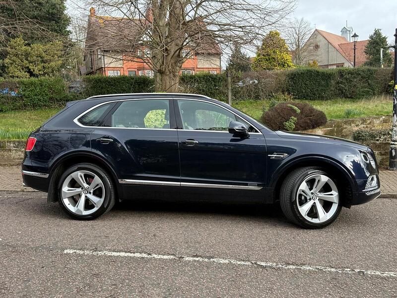 Used Bentley Bentayga 2017 for sale - 77572357: Photo 29
