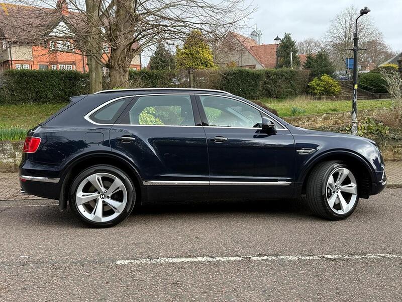 Used Bentley Bentayga 2017 for sale - 77572357: Photo 30
