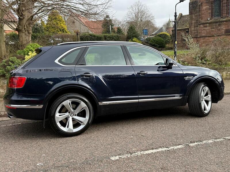 Used Bentley Bentayga 2017 for sale - 77572357: Photo 31