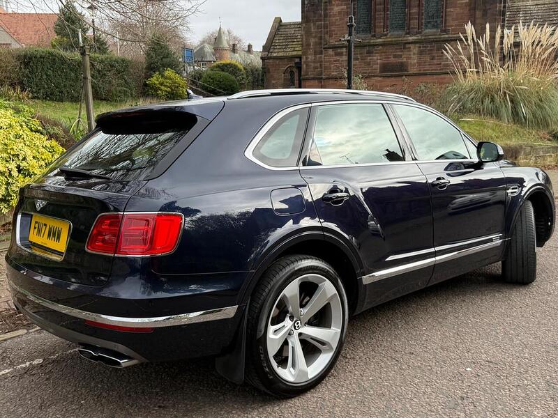 Used Bentley Bentayga 2017 for sale - 77572357: Photo 32