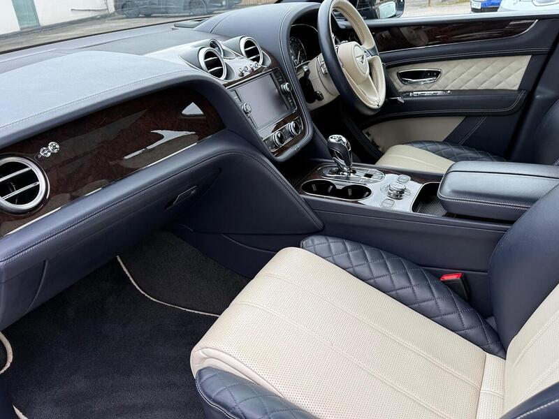 Used Bentley Bentayga 2017 for sale - 77572357: Photo 34