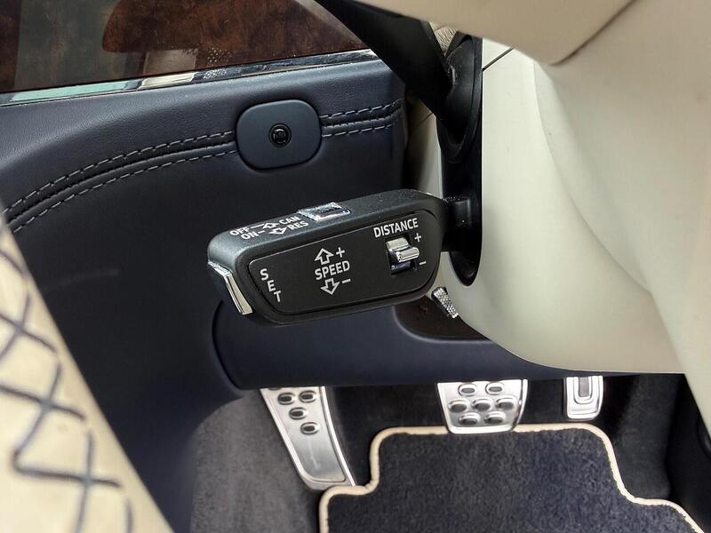 Used Bentley Bentayga 2017 for sale - 77572357: Photo 46