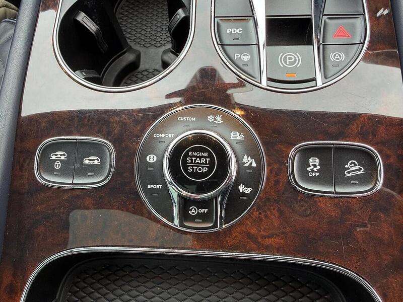 Used Bentley Bentayga 2017 for sale - 77572357: Photo 47