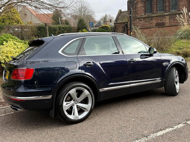 Used Bentley Bentayga 2017 for sale - 77572357: Photo 57