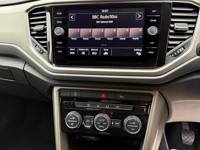 Used Volkswagen T-Roc 2020 for sale - 77350193: Photo 4