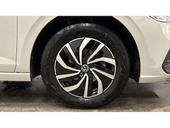 Used Volkswagen Polo 2023 for sale - 79468743: Photo