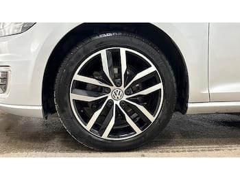 Used Volkswagen Golf 2019 for sale - 79745145: Photo