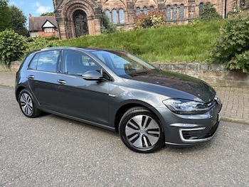 Used Volkswagen Golf 2019 for sale - 78713912: Photo