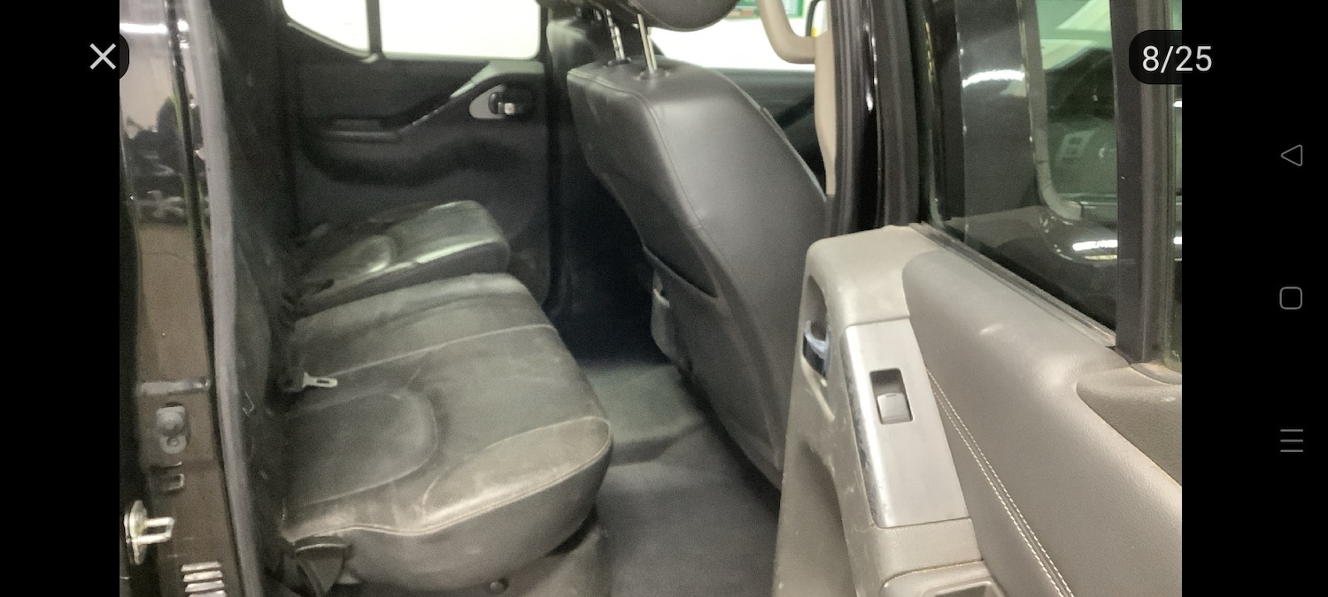 Used Nissan Navara 2011 for sale - 76785387: Photo 5