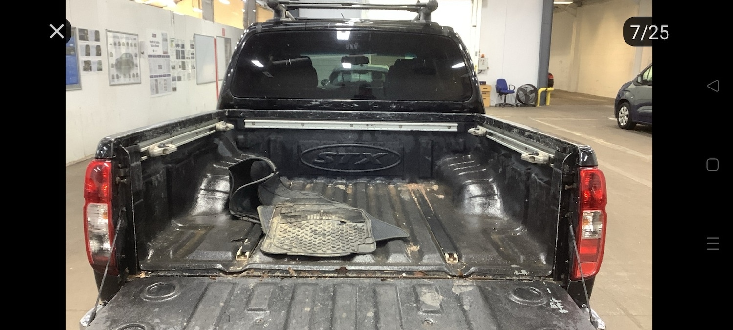 Used Nissan Navara 2011 for sale - 76785387: Photo 6