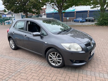 Toyota - Auris