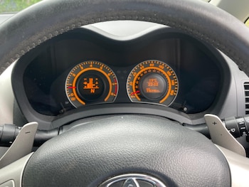 Used Toyota Auris 2009 for sale - 75655108: Photo 4