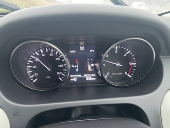 Used Land Rover Discovery Sport 2016 for sale - 76983967: Photo